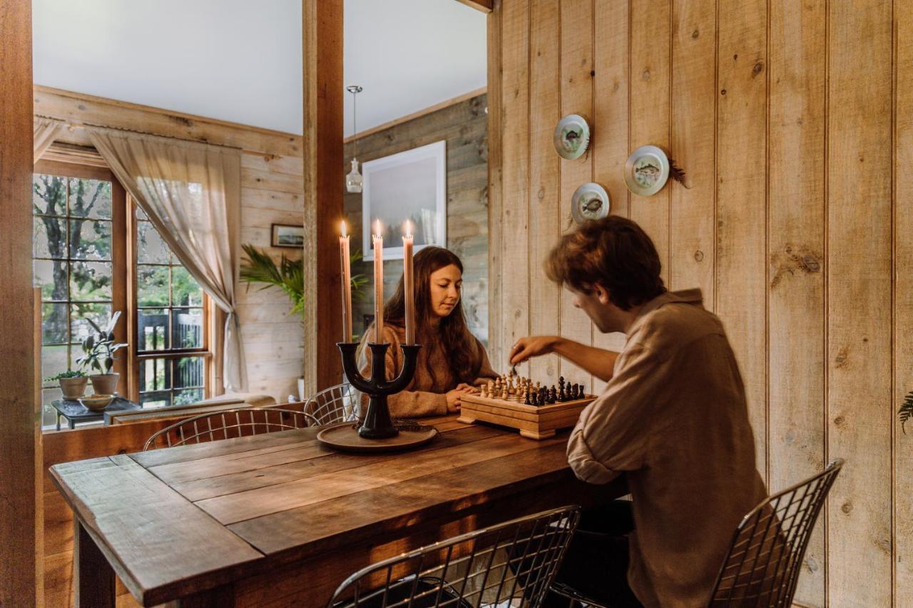 The Quarters Inn Strahan