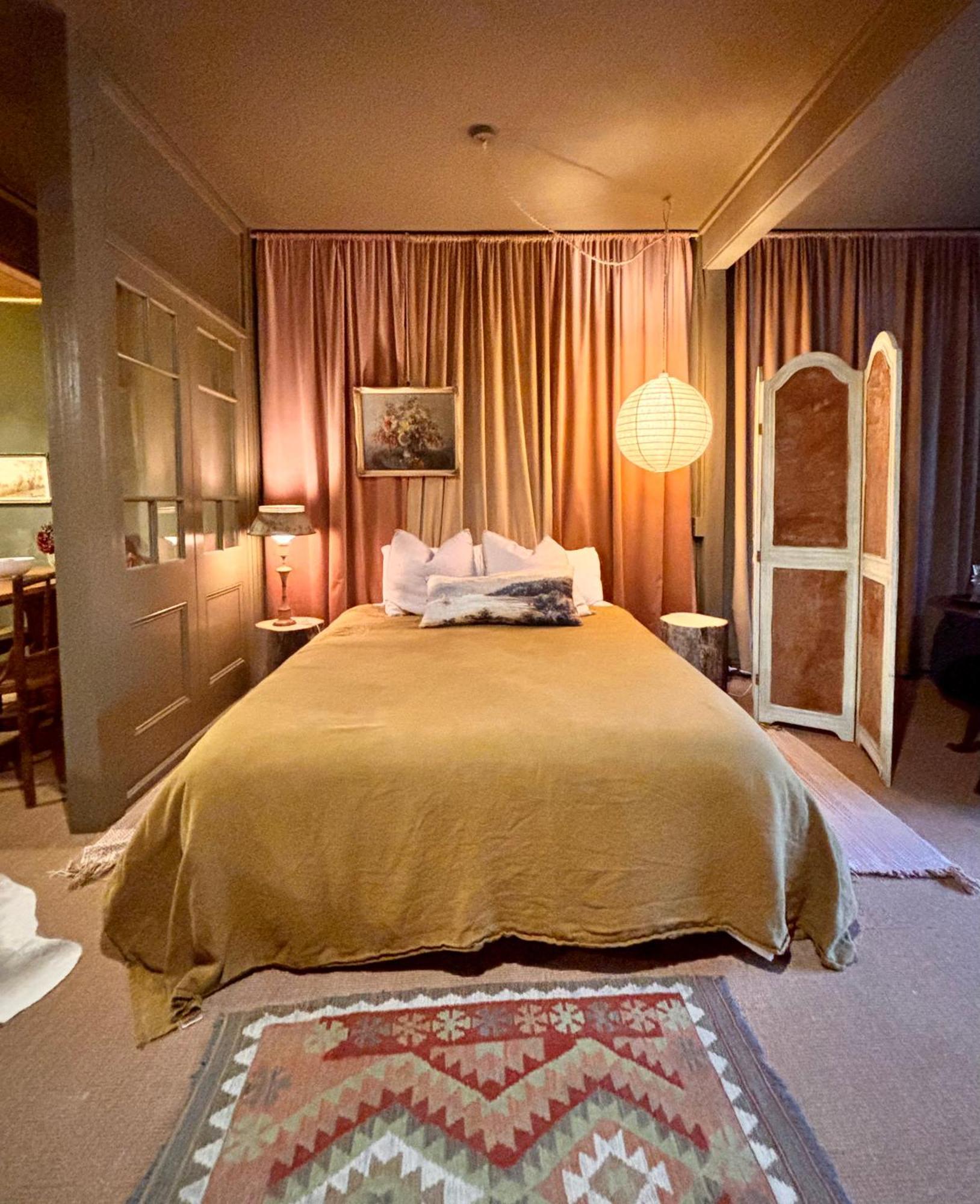 Inn The Quarters *